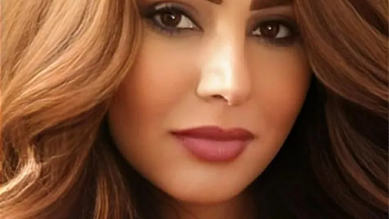 إطلالة جذابة للفنانة رحاب الجمل فى أحدث ظهور لها