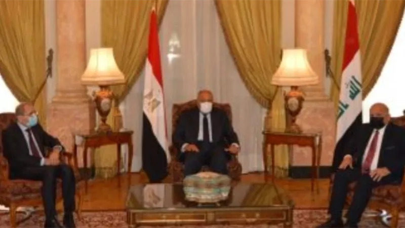 عقد مباحثات بين شكري ونظيريه العراقي والأردني لمناقشة قضايا المنطقة