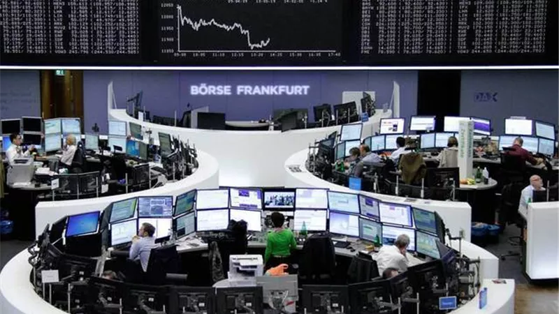 تراجع الأسهم الأوروبية بعد تعثر التجارب السريرية للقاح كورونا