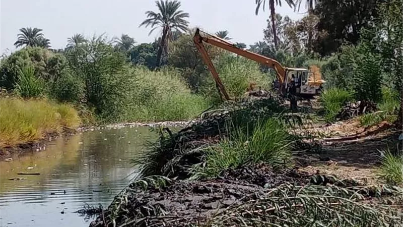 رفع 44 طن مخلفات وأتربة بمركز الطود جنوب شرق الأقصر