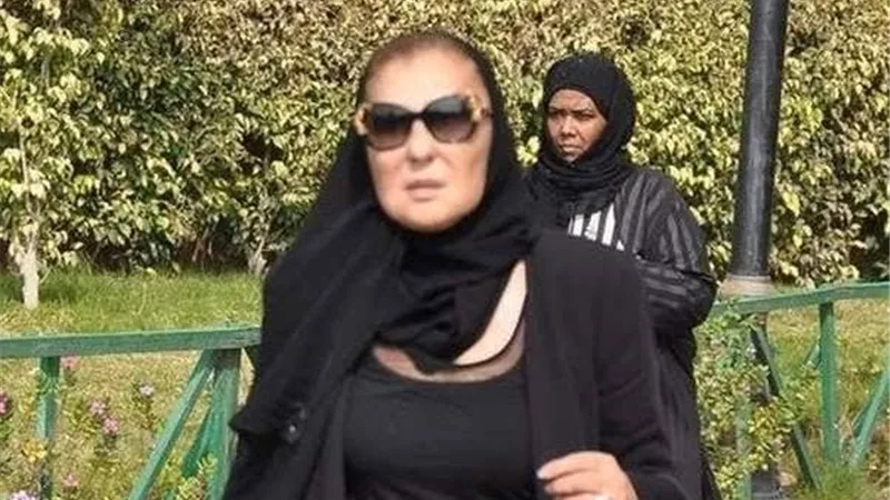 لا يعوض ولن يتكرر ونموذج للفنان الخلوق.. نادية الجندي تنعى محمود ياسين بكلمات مؤثرة