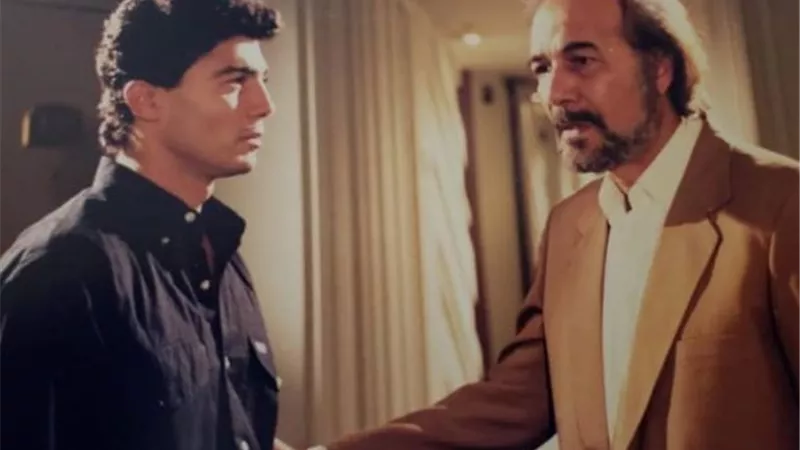 علمتنى أمام الكاميرا وخلفها.. خالد النبوي ينعى محمود ياسين بكلمات مؤثرة