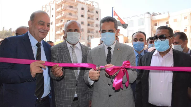 محافظ الغربية يفتتح مدرسة للتمريض وبرج سكني ويتابع إستعدادت المدارس بالسنطة وزفتي