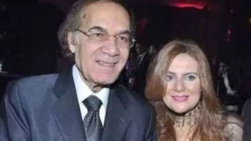 رانيا محمود ياسين: عزاء والدى على مقابر الاسرة بطريق الفيوم