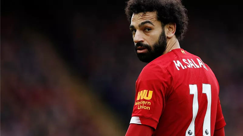 حظر دخول مشجع إنجليزي للمدرجات لمدة ثلاث سنوات بسبب محمد صلاح