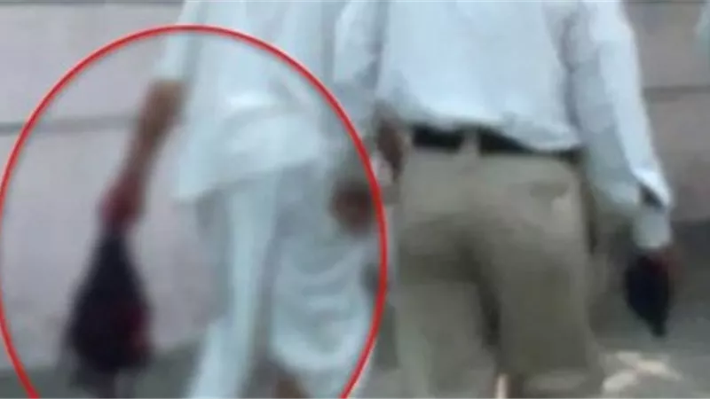 بسبب الخيانة.. يقطع رأس زوجته ويذهب به إلى قسم الشرطة