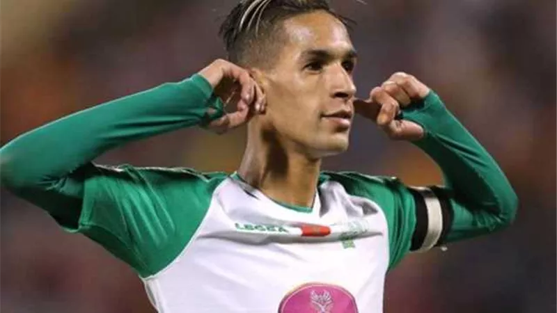 رئيس الرجاء المغربي يفجر مفاجأة حول انتقال بانون للأهلي