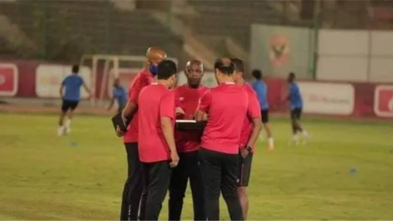 موسيمانى يفاجئ لجنة التخطيط برفض هذه الصفقات السوبر