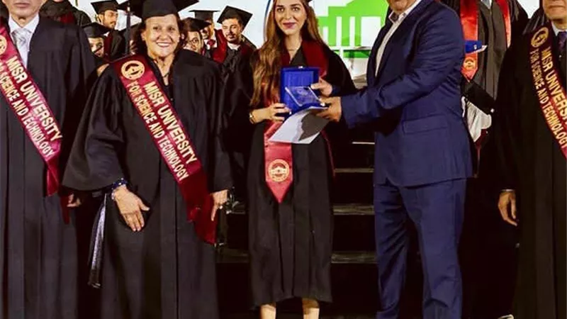 الاحتفال بتخرج دفعة 2019-2020 فى كلية الطب بجامعة مصر للعلوم والتكنولوجيا