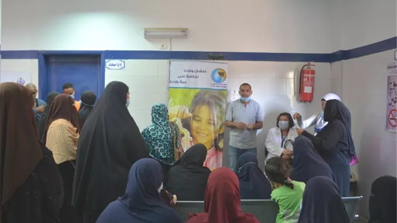 مياه قنا تشارك في القافلة الطبية بنجع الحجيرى بمركز قفط