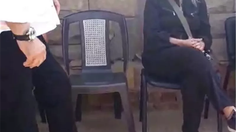 وصول نادية الجندى والمنتج محمد مختار جنازة الراحل محمود ياسين.. صور