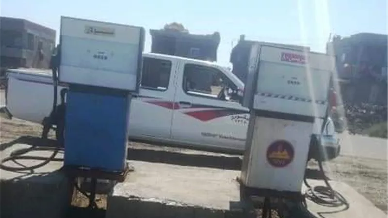 ضبط ٣ آلاف لتر سولار داخل محطة وقود تعمل بدون ترخيص بمدينة صان الحجر