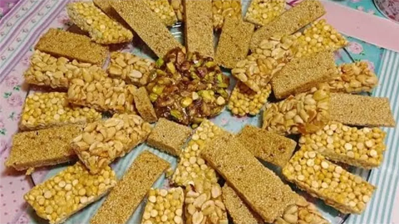 حلاوة المولد بأسهل طريقه وألذ طعم لفاطمة ابو حاتى بالفيديو