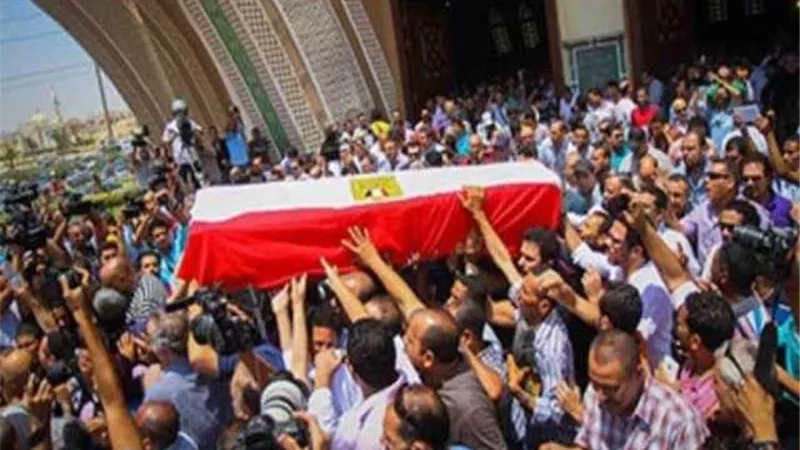 85 صورة من تشييع جنازة الراحل محمود ياسين