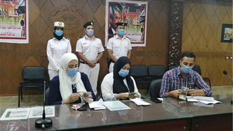 أمن القليوبية يسدد المصروفات الدراسية لغير القادرين من الطلاب