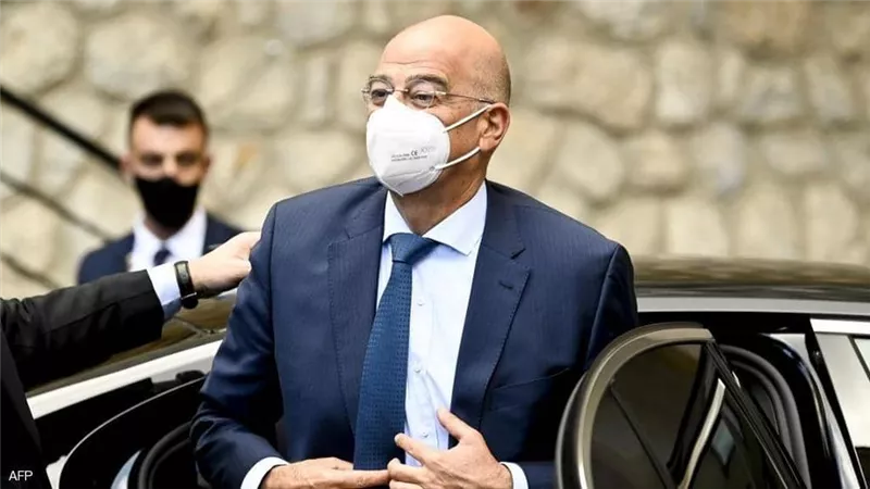 اليونان تتهم تركيا باحتجاز طائرة وزير خارجيتها