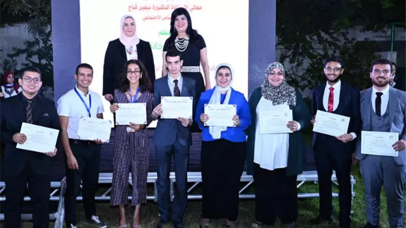 وزيرة التضامن تشهد تخرج أول دفعة من مدرسة 