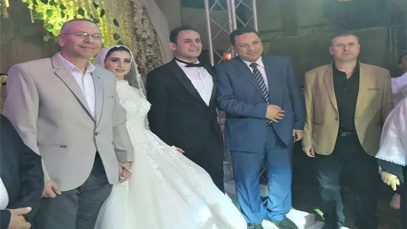 تهنئة بمناسبة الزفاف السعيد