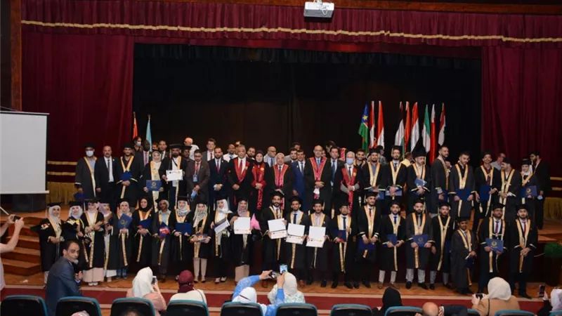 جامعة طنطا تقيم حفل تخرج للطلاب الوافدين .. وتكرم 71 طالبا