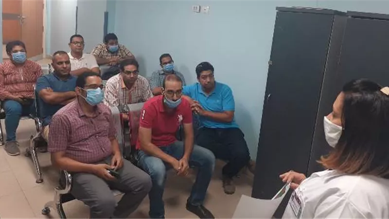 دورة تدريبية للأطباء على السلامة والصحة المهنية بمستشفى الأقصر
