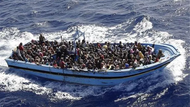 مقدونيا الشمالية تعتقل شخصين لاتهامهما بإدارة شبكة لتهريب المهاجرين من اليونان