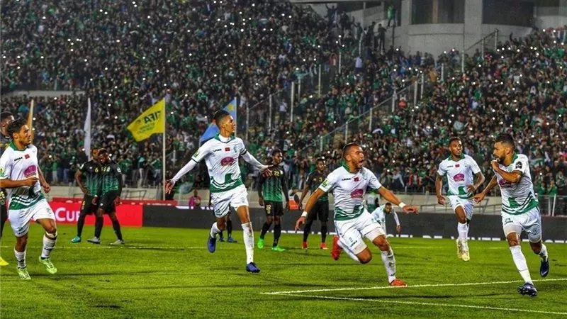 المكافأت تنهال على لاعبى الرجاء المغربى قبل مواجهة الزمالك