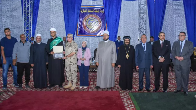 محافظ الإسكندرية يشارك في احتفالية المنطقة الشمالية العسكرية لتكريم المتفوقين علميا