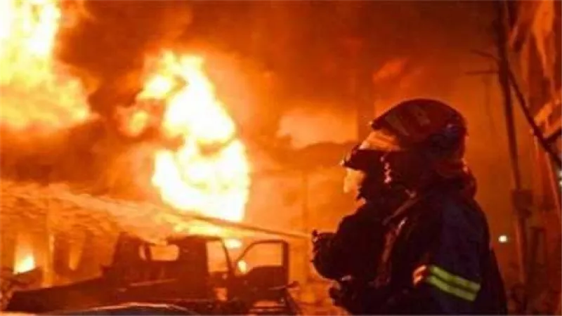 الحماية المدنية تسيطر على حريق بمول شهير فى القاهرة