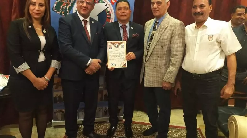 المنظمة العالمية للسلام والتنمية الدبلوماسية تمنح جمعه احمد سفيرا للنوايا الحسنة