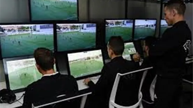 التحكيم الدولى يضع ( الفار ) المصرى فى المصيدة بسبب تكرار الأخطاء .. ويهدد بفرض غرامة مالية كبيرة