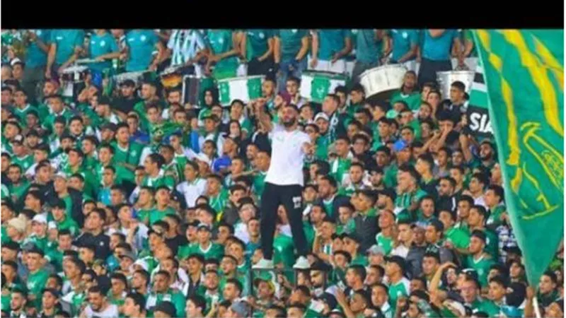 حميد أحداد يودع جماهير الرجاء الرياضي قبل القمة الأفريقية أمام الزمالك