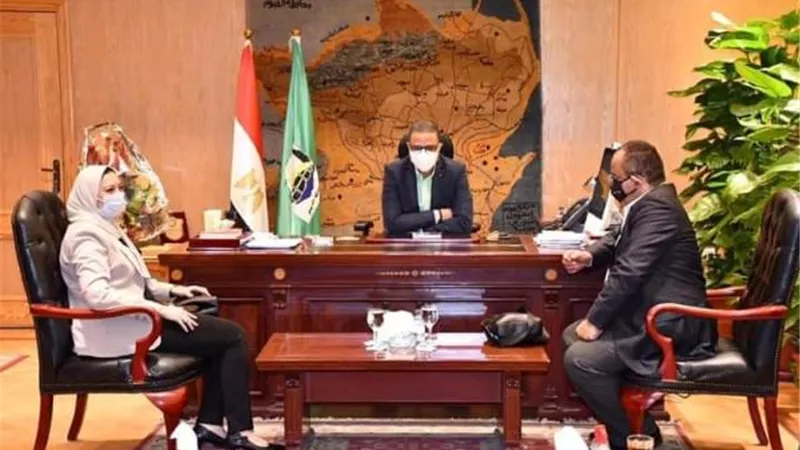الصراف تلتقى محافظ الفيوم لطرح ومناقشة تنفيذ بطولة الجمهورية لرفع الاثقال