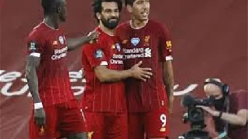 صلاح ومانى وفيريمينو يقودون ليفربول امام ايفرتون