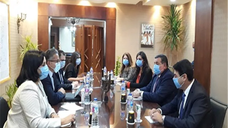 وزيرا السياحة والآثار يلتقيان لمناقشة وضع استراتيجية إعلامية للتسويق السياحي لمصر