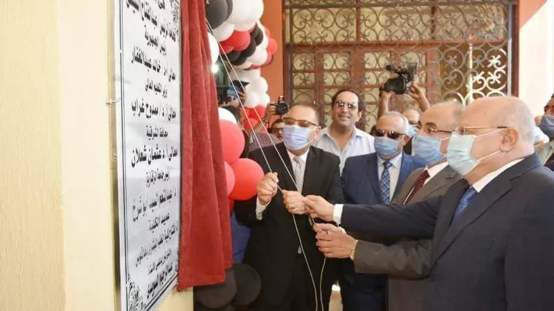 محافظ الشرقية ورئيس جامعة الزقازيق يفتتحان كلية الطب البشري الجديدة بفاقوس