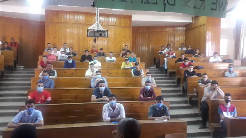 عميد كلية العلوم بأزهر أسيوط، يعقد لقاء تعريفيا للطلاب الجدد