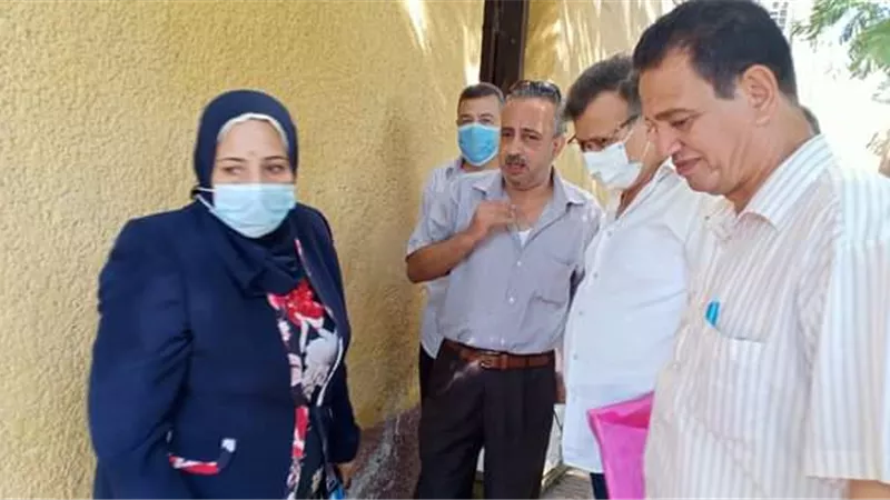 جولة تفقدية لمديرة تعليم طوخ لمتابعة بدء العام الجديد بالمدارس