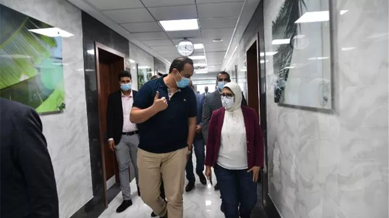وزيرة الصحة توجه بتكثيف حملات طرق الأبواب للتعريف بمنظومة التأمين الشامل بالإسماعيلية