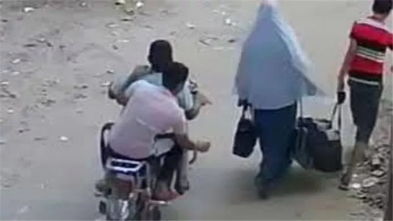 ضبط لصوص حقائب السيدات بالشرقية