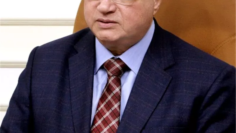 محافظ القاهرة يشدد على ارتداء الكمامات فى المراكز التكنولوجية والمدارس والاحياء