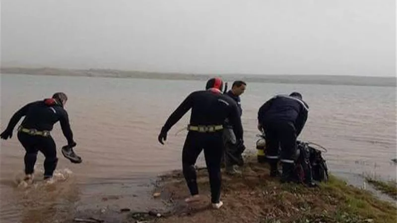 تجردت من مشاعر الأمومة وألقت بطفليها في المياه.. بسبب خلافات مع طليقها