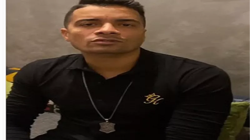 اشتغلت فى ورشة أحذية ومحل بلايستيشن.. حسن شاكوش يرد على منتقديه برسالة مؤثرة