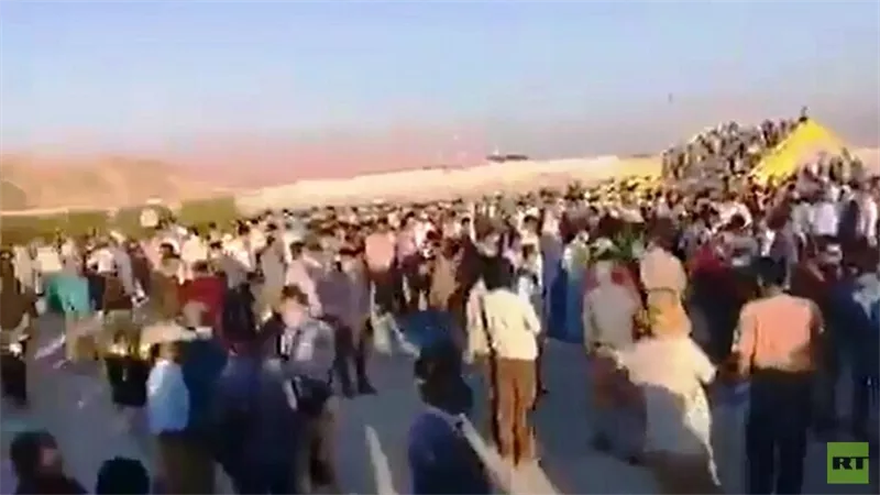 إضراب في محطة باريسان لاستخراج الغاز بايران بسبب الرواتب