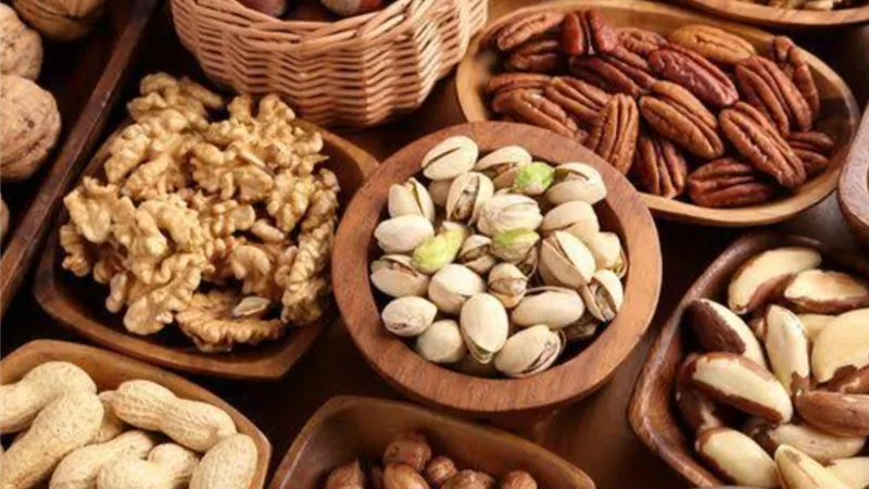 خبيرة تغذية تنصح ب ٥ اطعمة صحية تزيد من الكوليسترول النافع