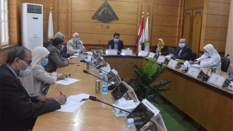 الجيزاوي: جامعة بنها ستوفر الكمامات بأسعار رمزية داخل الكليات