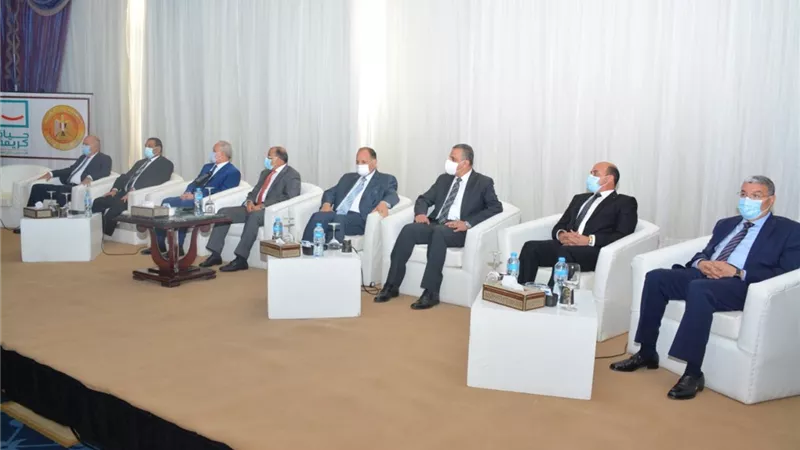 شعراوي يختتم زيارته للأقصر بتفقد مشروعات الإسكان بالشمس والزينية