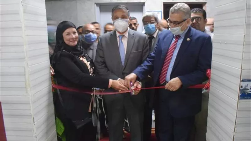 رئيس جامعة بنها يفتتح وحدة علاج التسمم بالمستشفى الجامعى ويتفقد الدراسة بكلية الطب