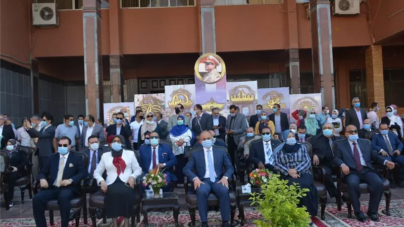 جامعة الزقازيق تشهد فعاليات الإحتفال ببدء العام الدراسي واستقبال الطلاب القدامى والجدد