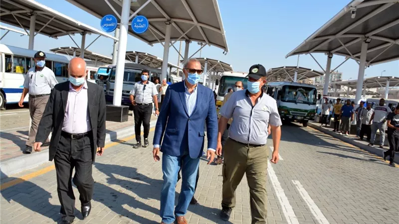 الهجان يتفقد مواقف القليوبية ويشدد على الإجراءات الاحترازية