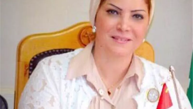 العبسي تهنئ المرأة الريفية بيومها العالمي.. وتطالب بتمكينها